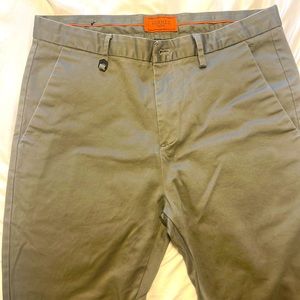 Hermès pants .khaki color .size 32  purchased from France